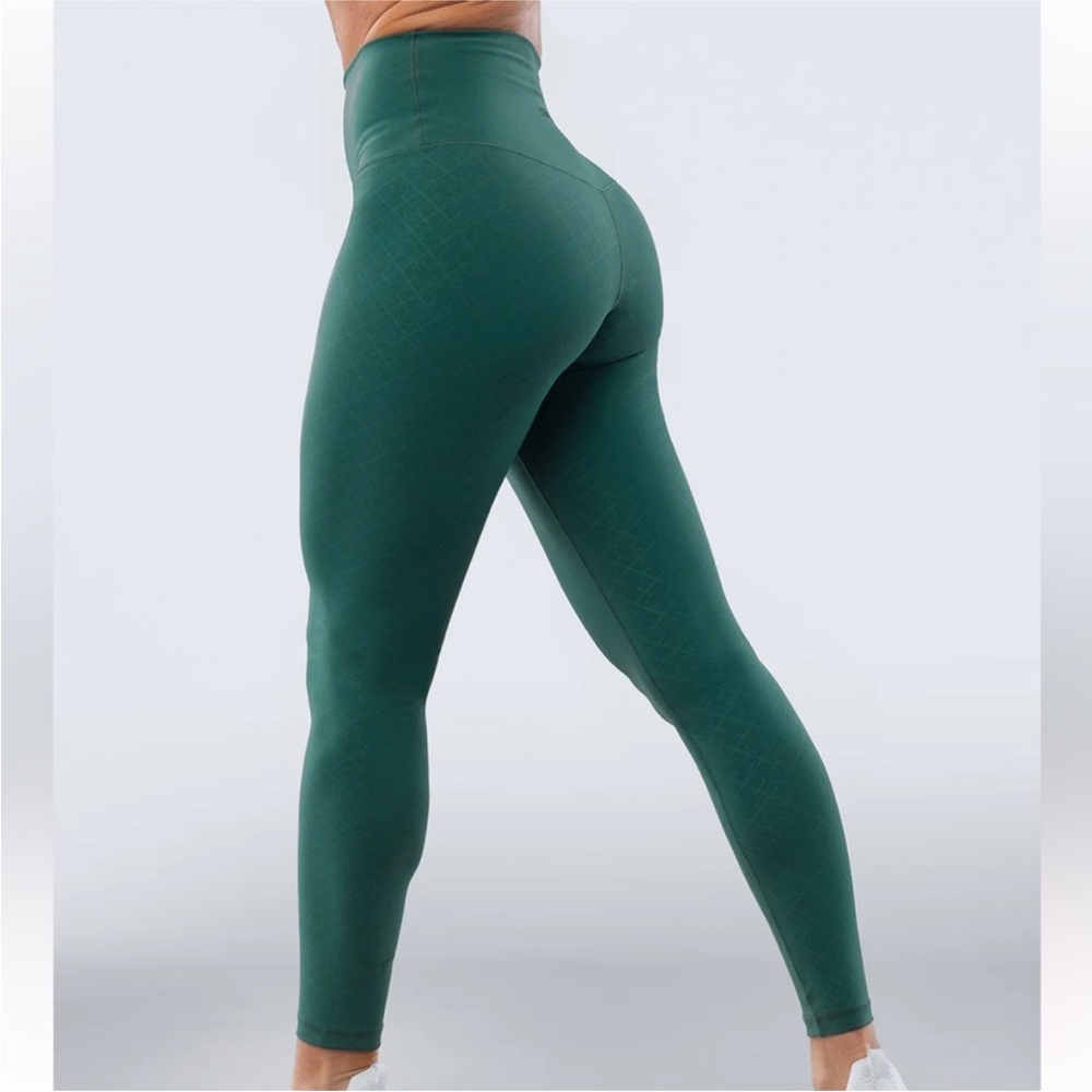 SHEFIT BOSS LEGGINGS Conquer Luxe 6